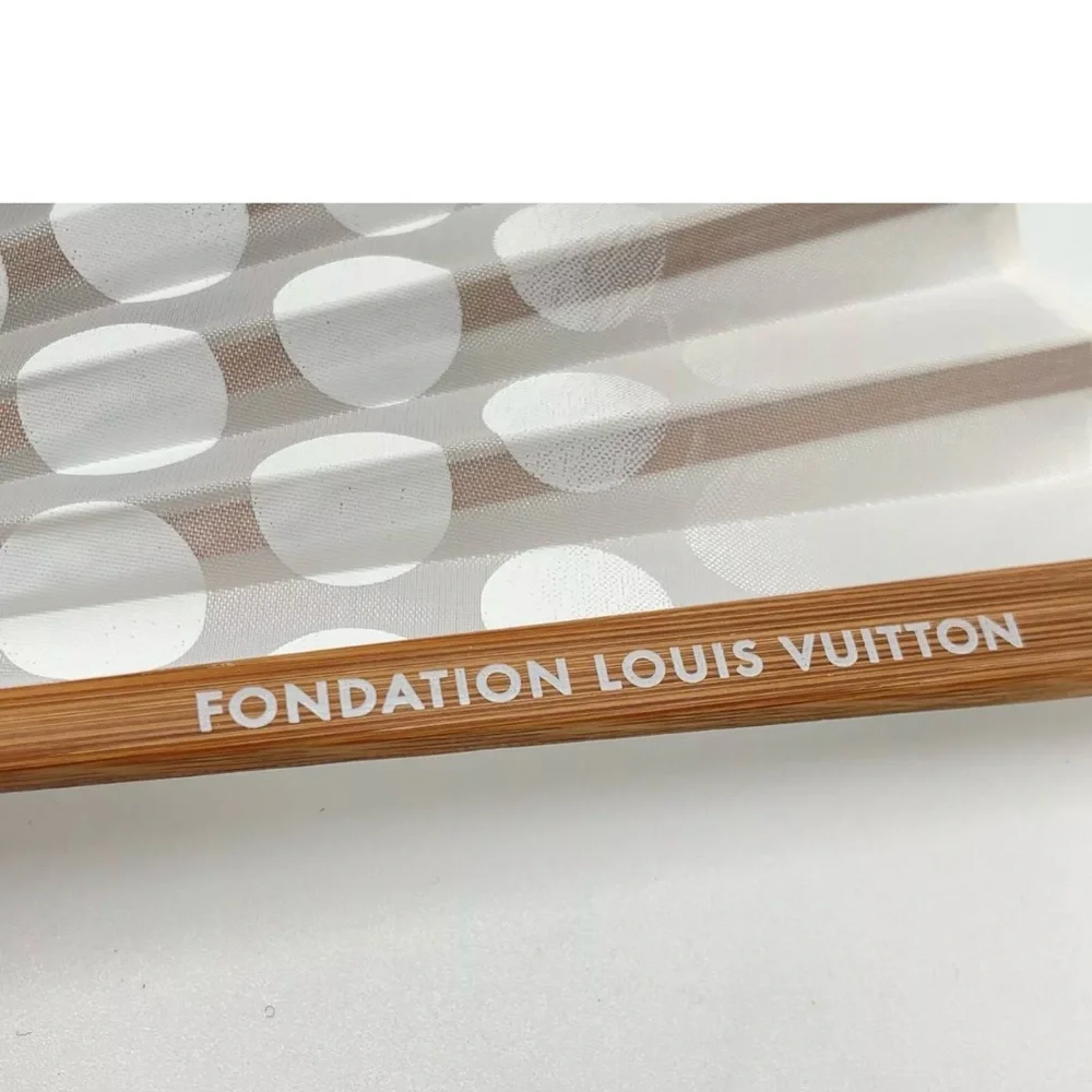 Louis Vuitton White and Brown Fan - Picture 11 of 13